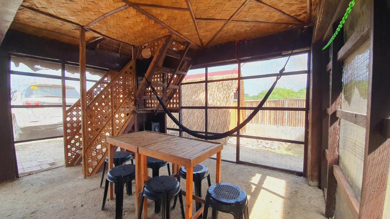 Calatagan'S Bahay Kubo - With Beach Access Εξωτερικό φωτογραφία